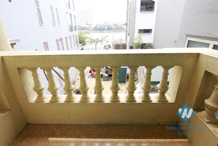 Studio for rent in Xuan Dieu street, Tay Ho district, Hanoi
